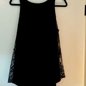 Alice + Olivia sleeveless tunic w/lace panels